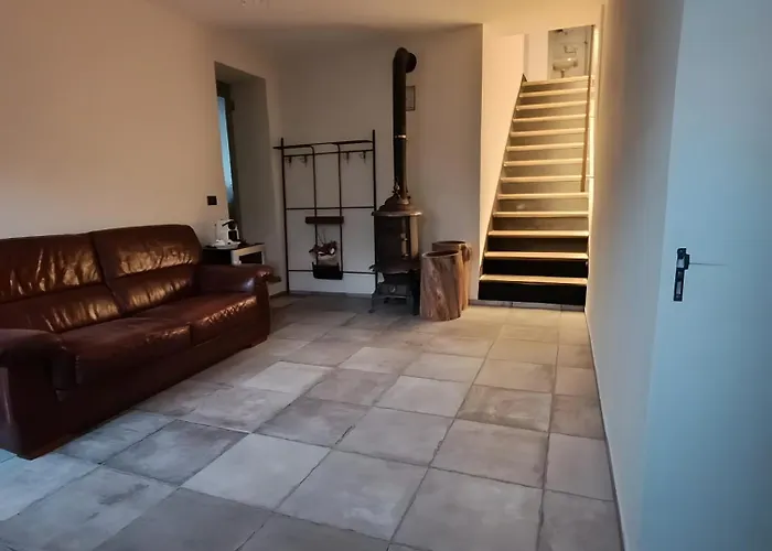 לינה וארוחת בוקר Beb La Patataia 3*